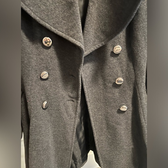 Gray Trench Coat- New with Tags - Picture 2 of 4
